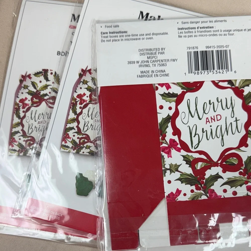 Makery Brand Merry and Bright Red Christmas Treat Boxes 12 pieces food safe new